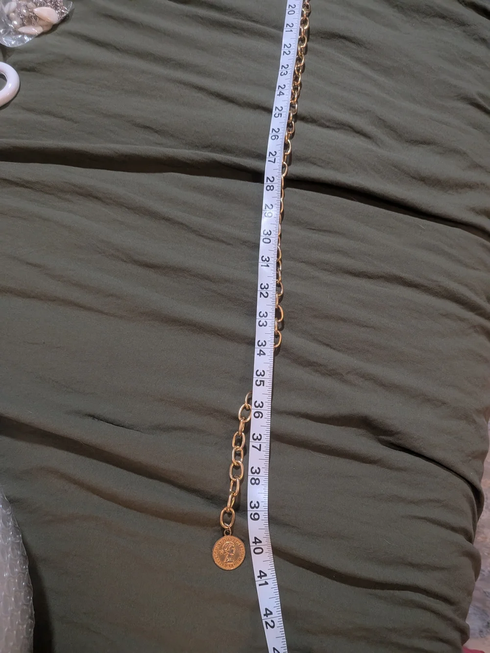 Elizabeth II Dei Gratia Regina F.D.Gold Tone Coin Chain Belt 40.5 In
